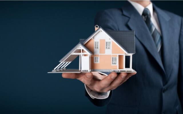 Estate Agent vs Property Consultant: What’s the Difference?